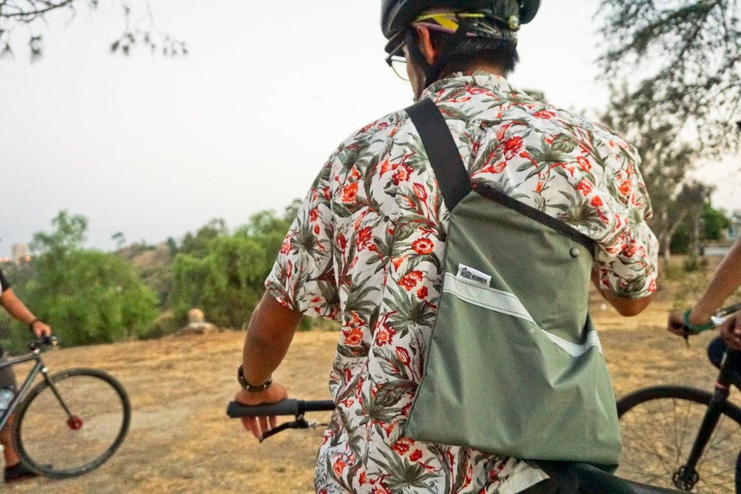 Road Runner Bags Musette Sling Bag - Simple and Durable: 4.2L