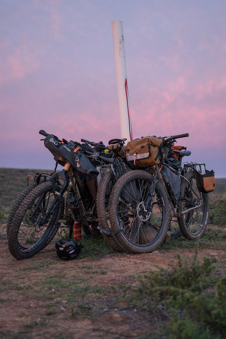 Middle Earth Jammer Handlebar Bag: 13L