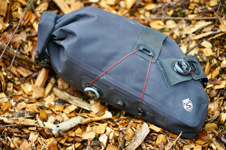 Grinta Roll Top Bag