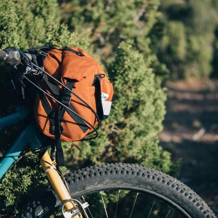 Road Runner Bags Jammer Handlebar Bag Line